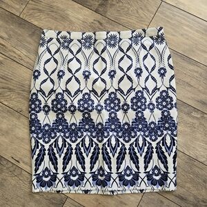 Lila Rose Womens Cotton/spandex Size 6 Floral Blue and White Skirt